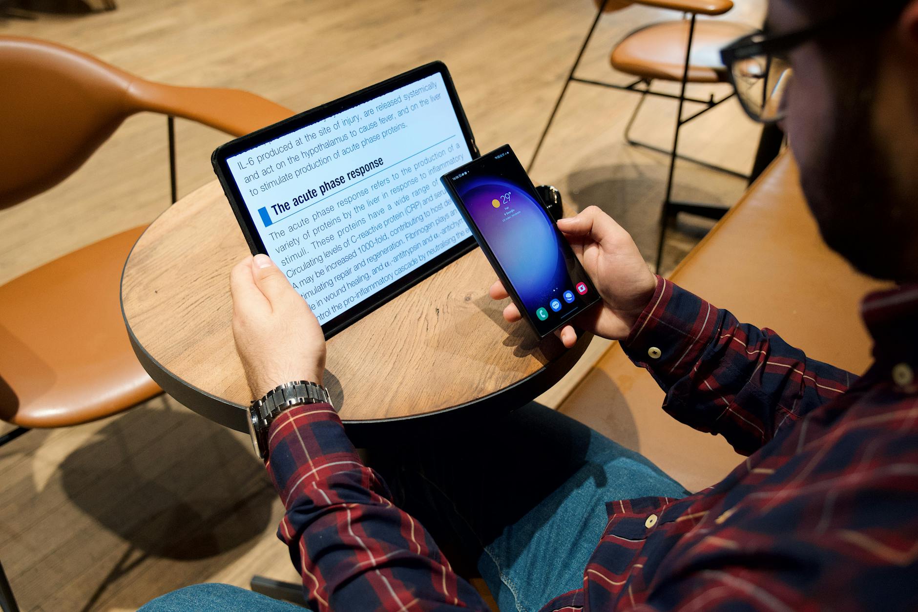 스마트폰 및 태블릿을 원격으로 제어하는 방법